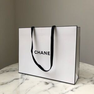Chanel Shopping Gift Bag Tote Black White Luxury Designer NEW